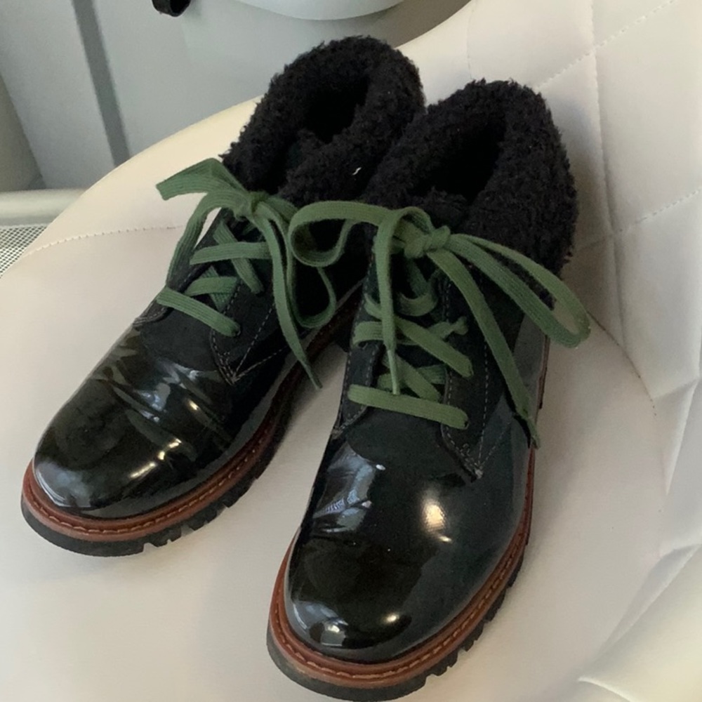 Used CAT ankle boots wool lining Size US 8